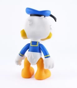 8" Donald Duck - Regular 8 8" Donald Duck - Regular -Plus gros. Mieux. Magasin de jouets. 18253
