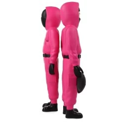 Squid Game Guard Set By Fwenclub (Squid Game) 41 Squid Game Guard Set By Fwenclub (Squid Game) -Plus gros. Mieux. Magasin de jouets. 360 MASKED GUARD 11