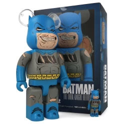 400% + 100% Bearbrick Batman - TDKR : The Dark Knight Triumphant -Plus gros. Mieux. Magasin de jouets. 400tdktriumph24