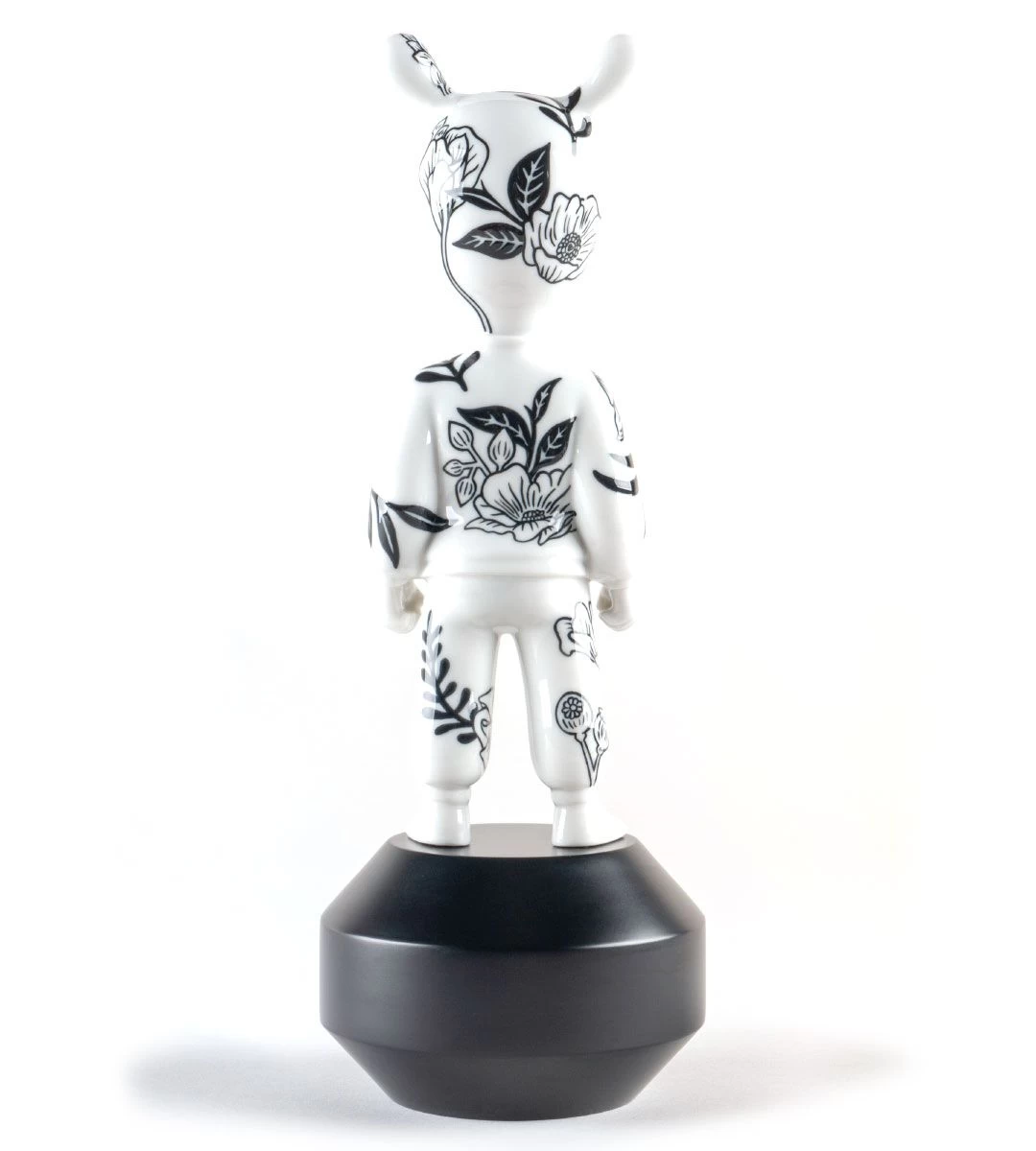 The Guest Little - Henn Kim 5 The Guest Little - Henn Kim – Image 3