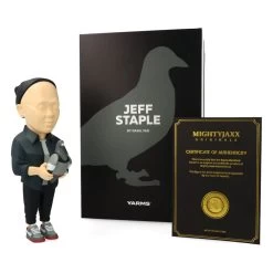 Jeff Staple - Danil Yad -Plus gros. Mieux. Magasin de jouets. JEFF STAPPLE YARMS14