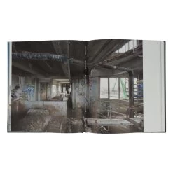 Concrete Playground - In Memory Of Betoncentrale Ghent. Street Art Over The Years -Plus gros. Mieux. Magasin de jouets. concretplayground2