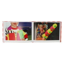 Des Gouts - Martin Parr -Plus gros. Mieux. Magasin de jouets. desgoutsmartinparr12