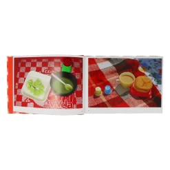 Des Gouts - Martin Parr -Plus gros. Mieux. Magasin de jouets. desgoutsmartinparr9