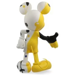 Mickey Cosmic By Thomas Dariel - Jaune -Plus gros. Mieux. Magasin de jouets. mickeycosmic14